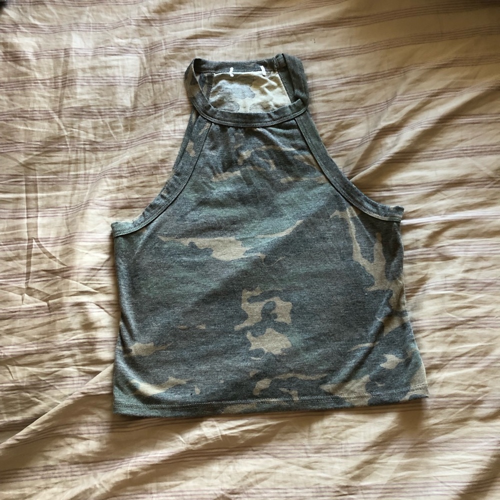 Camouflage crop top